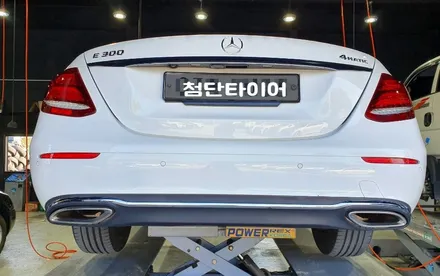 [첨단타이어] 벤츠E300 순정18인치 다이아몬드컷팅 복원휠로 교체 / 전주