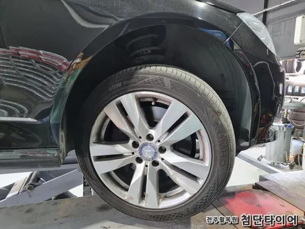 [전주휠복원 첨단타이어] 벤츠E350 17인치 순정휠(다이아몬드컷팅휠)-> 블랙크롬 복원휠 교체작업! / 전주