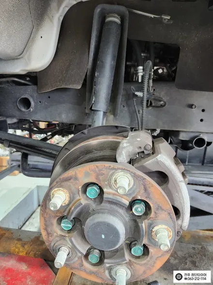 [전주김제 휠복원 첨단타이어] 봉고 1.2톤 애쇼쇼바 + 우레탄 스프링패드 장착 하체보강 튜닝 차체처짐 개선+판스프링보강+하체보강-군산김제익산휠복원, 대전광주휠복원 / 전주