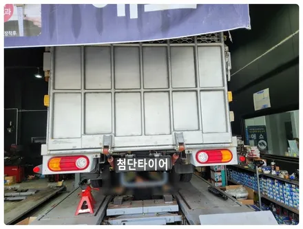 [전주 휠복원 첨단타이어] 포터 1톤 하체보강 튜닝 애쇼쇼바 + 헬퍼스프링/우레탄스프링 + 리어 사제 AMS 머드락휠!/하체보강+승차감개선+판스프링보강!+휠튜닝 / 전주
