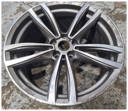 BMW730d 19인치 647M 순정휠->647M 순정19인치 블랙컷팅 커스텀 복원휠 튜닝 정읍익산김제휠복원, 군산광주대전휠복원튜닝,전주휠튜닝 / 전주