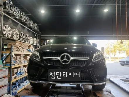 ➿전주 휠복원 첨단타이어➿벤츠 GLE 순정 21인치 컷팅휠⇨블랙유광으로 휠복원 대전휠복원,광주휠복원,대구휠복원,천안아산휠복원,전북전남휠복원,충북충남휠복원,경북경남휠복원,휠튜닝 / 전주
