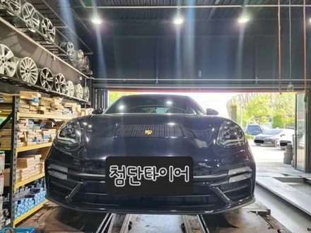 ➰전주 휠복원 첨단타이어➰포르쉐 파나메라 순정 21인치 컷팅휠⇨블랙유광으로 휠복원 전북전남휠복원,광주휠복원,대전휠복원,충남충북휠복원,거제휠복원,경북경남휠복원,경기도휠복원,휠타이어 / 전주