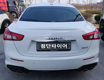 [첨단타이어] 마세라티 기블리 정품19인치 다이아몬드컷팅 휠복원 / 전주
