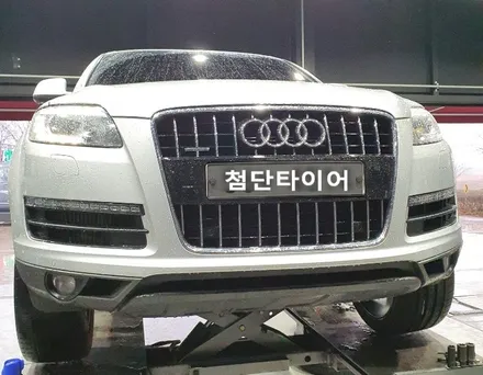 [첨단타이어] 아우디Q7 순정19인치->21인치 인치업!!(아우디Q7전용휠+타이어 295/35R21) / 전주