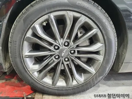 [전주휠복원 첨단타이어] 제네시스 G80 순정18인치 블랙크롬휠->다이아몬드컷팅 복원휠 교체! / 전주