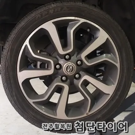 [전주휠복원 첨단타이어] 티볼리 순정18인치 컷팅휠-> 블랙유광 복원휠 교체 / 전주