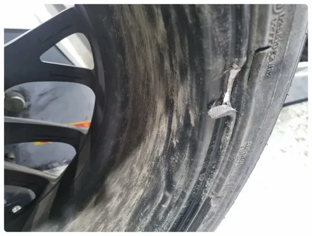 [전주 휠복원 첨단타이어]BMW118d Y자 스포크휠 17인치 휠크랙발생->순정17인치 다이아몬컷팅휠 +2254517 금호 솔루스 TA51 정읍익산김제휠복원, 군산광주대전휠복원튜닝 / 전주