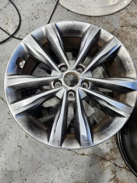 [전주김제 휠복원 첨단타이어] 싼타페 DM 18인치 도장 복원휠 튜닝 휠복원 광주대전휠복원 군산휠복원,충남충북휠복원,서천대천휠복원,여수목포휠복원,전주휠튜닝, 휠타이어인치업 / 전주