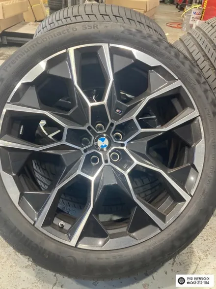 BMW X7 22인치 순정 임판휠->블랙유광 휠도색 튜닝 광주대전휠복원 군산휠복원,충남충북휠복원,서천대천휠복원,여수목포휠복원,전주휠튜닝,휠타이어인치업 / 전주