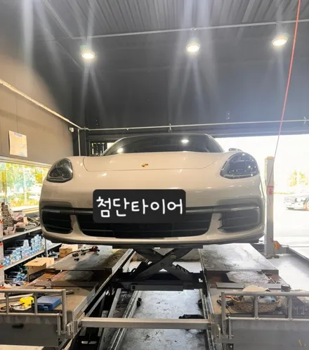 [전주 휠복원 첨단타이어] 포르쉐 파나메라 21인치 순정휠⇨휠복원 작업 김제익산군산휠복원,대전휠복원,광주휠복원,충남충북휠복원,서천대천휠복원,여수목포휠복원,경남경북휠복원,휠타이어 / 전주