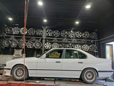 🐎전주 휠복원 첨단타이어🙇🏻‍♂️🙇🏻‍♀️BMW 525i 올드카 순정 16인치 도장휠⇨휠복원 작업 전주휠튜닝,인치업,휠도색,휠커스텀,휠굴절,휠크랙,휠수리,복원휠,휠타이어 / 전주