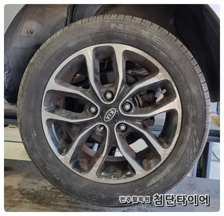 [전주휠복원 첨단타이어] 기아 쏘울 순정16인치 다이아몬드컷팅 휠복원- / 전주