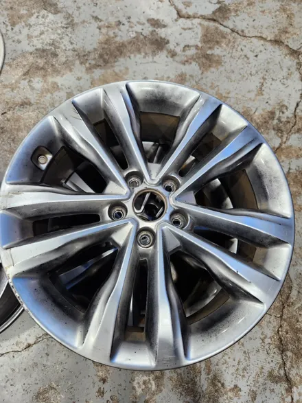 [전주김제 휠복원 첨단타이어] 싼타페 DM 18인치 도장 복원휠 튜닝 휠복원 광주대전휠복원 군산휠복원,충남충북휠복원,서천대천휠복원,여수목포휠복원,전주휠튜닝, 휠타이어인치업 / 전주