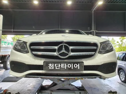 [첨단타이어] 벤츠E300 순정18인치 다이아몬드컷팅 휠복원 / 전주