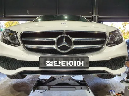 [첨단타이어] 벤츠E300 순정18인치 다이아몬드컷팅 복원휠로 교체 / 전주