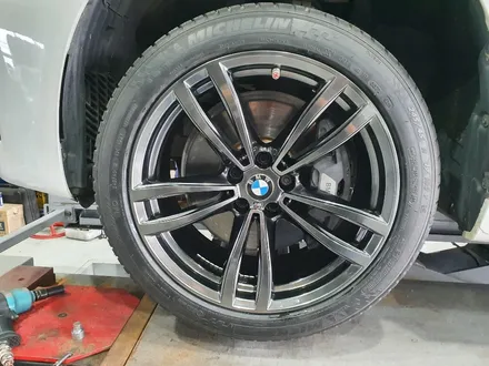 [전주휠복원 첨단타이어] BMW 7시리즈 순정19인치 휠굴절->휠복원+휠도장 작업!- / 전주