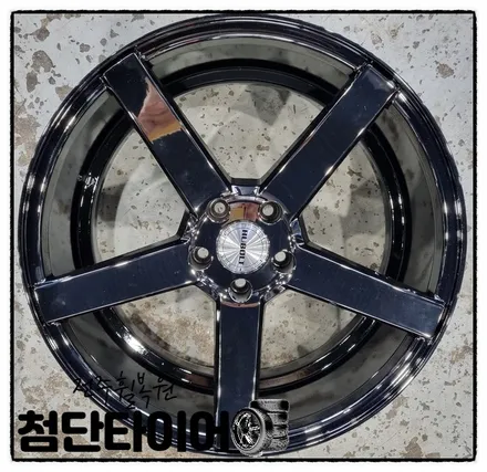 [전주 휠복원 첨단타이어] 올쏘렌토 20인치 휴볼트 실버폴리쉬 ->블랙크롬 휠복원+ 255/45R20 금호 크루젠 HP71 조합! / 전주