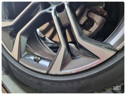 BMW X5 21인치 순정휠 ->다이아몬드 컷팅 휠복원 정읍휠복원,대전휠광주휠,충북충남휠,전주자동차휠,광주휠복원, 김제휠복원,군산휠복원,전주자동차휠인치업 / 전주