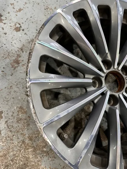 [전주 휠복원 첨단타이어] BMW 730d 19인치 순정 컷팅휠 ⇨ BMW 5GT 19인치 순정복원휠 김제익산군산휠복원,대전광주휠복원,서천대천휠복원,여수목포휠복원,휠타이어 / 전주