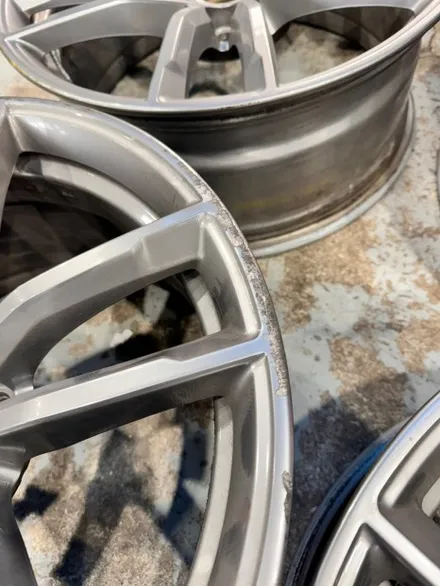 [전주 휠복원 첨단타이어] BMW 530i 18인치 g30 순정휠⇨블랙유광으로 휠복원 김제익산군산휠복원,대전휠복원,광주휠복원,경남경북휠복원,충남충북휠복원,서천대천휠복원 / 전주