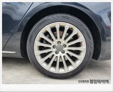 [첨단타이어]아우디A8 4.2TDI 순정19인치 휠복원/휠수리-전주휠복원,정읍익산김제군산휠복원,대전휠광주휠,충북충남휠,전주튜닝,중고휠,브레이크튜닝,중고타이어,휠타이어,전남여수목포휠 / 전주