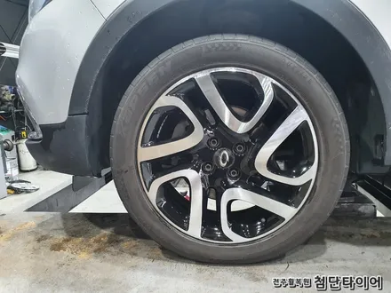 [첨단타이어]르노삼성 QM3 순정17인치 굴절수리로 휠복원교체!- / 전주