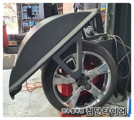 [전주휠복원 첨단타이어]제네시스 GV80 순정22인치 휠복원- / 전주