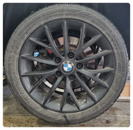 [전주 휠복원 첨단타이어]BMW118d Y자 스포크휠 17인치 휠크랙발생->순정17인치 다이아몬컷팅휠 +2254517 금호 솔루스 TA51 정읍익산김제휠복원, 군산광주대전휠복원튜닝 / 전주