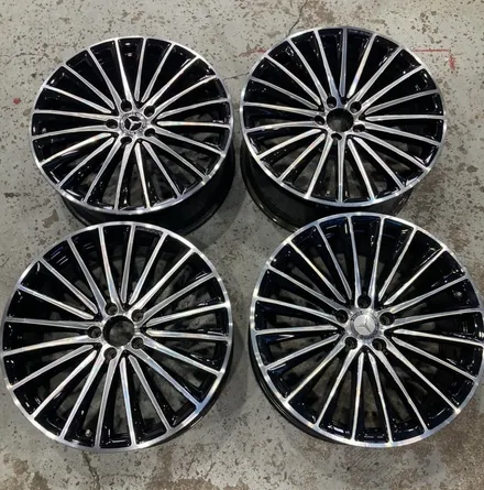[전주 휠복원 첨단타이어] 벤츠 CLS 300d 19인치 AMG휠 ⇒ CLS 450 20인치 AMG 신형마차휠 인치업 튜닝 김제군산익산휠복원,대전광주휠복원,여수목포휠복원,휠타이어 / 전주
