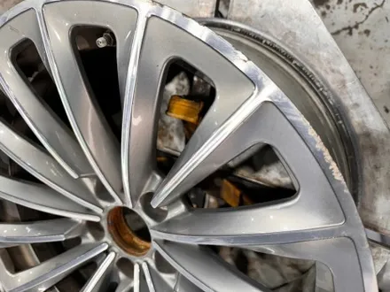 [전주 휠복원 첨단타이어] BMW 730d 19인치 순정 컷팅휠 ⇨ BMW 5GT 19인치 순정복원휠 김제익산군산휠복원,대전광주휠복원,서천대천휠복원,여수목포휠복원,휠타이어 / 전주