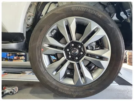 [첨단타이어]모하비 더마스터 순정20인치 신품휠+타이어교체(265/50R20 HP2) / 전주