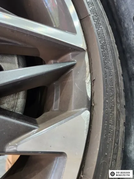 [전주김제 휠복원 첨단타이어] 더뉴그랜져 19인치 순정 복원휠 장착 튜닝 광주대전휠복원 군산휠복원,충남충북휠복원,서천대천휠복원,여수목포휠복원,전주휠튜닝,휠타이어 인치업 / 전주