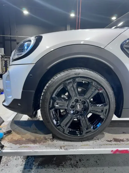 [전주 휠복원 첨단타이어] BMW 미니 컨트리맨 19인치 순정 컷팅휠 ⇨ 블랙유광으로 휠복원 김제익산군산휠복원,대전휠복원,광주휠복원,충남충북휠복원,여수목포휠복원,경남경북휠복원 / 전주