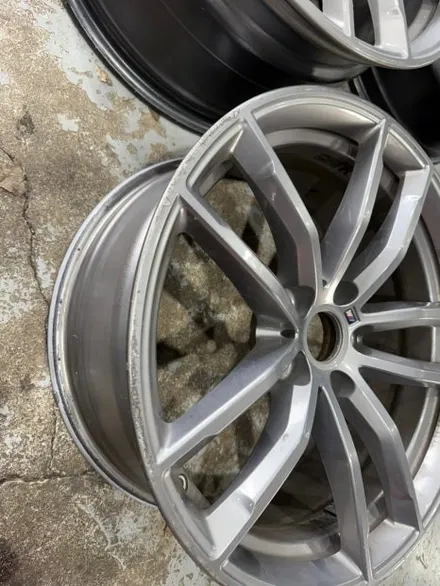 [전주 휠복원 첨단타이어]BMW 520d 순정 18인치 도장휠⇨블랙유광으로 휠복원 김제익산군산휠복원,대전휠복원,광주휠복원,전북전남휠복원,충남충북휠복원,경남경북휠복원,휠타이어,휠튜닝 / 전주