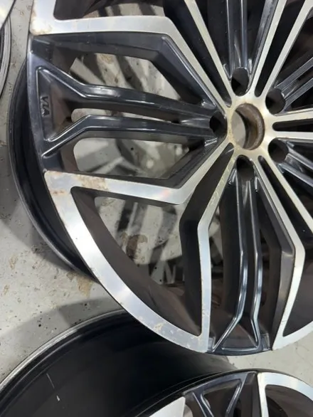 [전주 휠복원 첨단타이어] 벤츠 S350d 사제 20인치 컷팅휠⇨블랙유광으로 휠복원 김제익산군산휠복원,대전광주휠복원,서천대천휠복원,여수목포휠복원,전북전남휠복원,충북충남휠복원,휠튜닝 / 전주