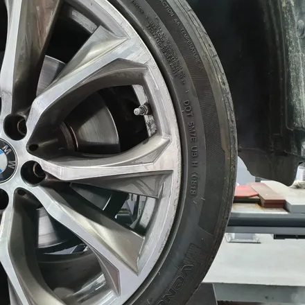 [첨단타이어] BMW X6 순정20인치 휠복원+앞타이어교체 작업- / 전주