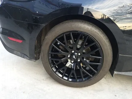 [첨단타이어] 머스탱 GT 5.0 Coupe 19인치 블랙유광 휠복원 / 전주
