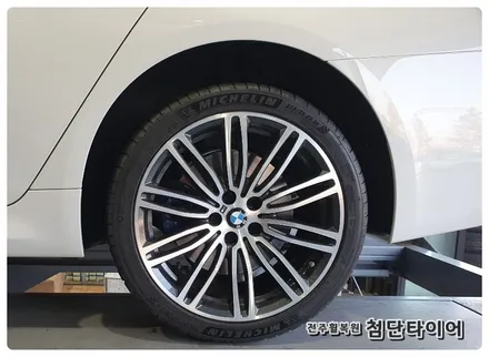 [전주휠복원 첨단타이어]BMW530i 순정19인치->19인치 인치업(BMW 530i  G30 664M 정품+미쉐린타이어 PS4- / 전주