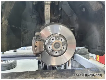 [전주휠복원 첨단타이어] BMWX6 순정20인치 -> 블랙유광휠복원(휠도색+캘리퍼전용 우레탄도색+ 피넬리 / 전주