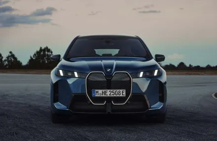 BMW 전기차 뉴 iX 페이스리프트 국내 출시 일 및 제원 가격 정보 / 경기 안성 원곡