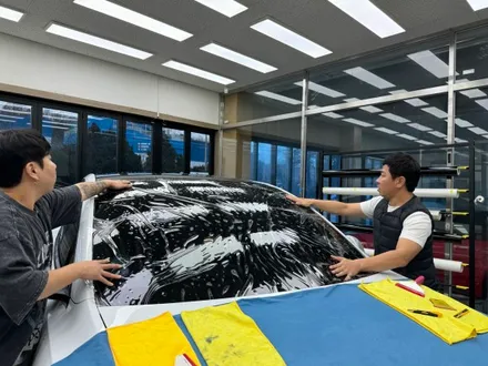 대전 테슬라 모델y 윈드쉴드 시공,전면유리깨짐 미리 보호해요. / 안성, 평택, 오산