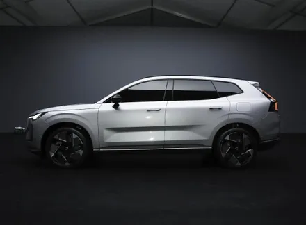 2025 볼보 XC70 하이브리드 출시 포토 정보 / 경기 안성 원곡
