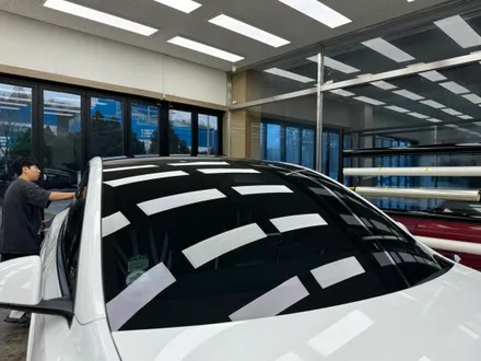 대전 테슬라 모델y 윈드쉴드 시공,전면유리깨짐 미리 보호해요. / 안성, 평택, 오산