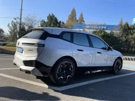 BMW ix 포인트 투톤랩핑 듀오톤도 블랙 ppf 시공으로 / 경기 안성 원곡