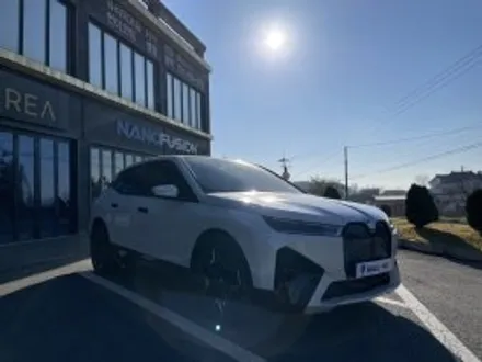 BMW ix 포인트 투톤랩핑 듀오톤도 블랙 ppf 시공으로 / 경기 안성 원곡