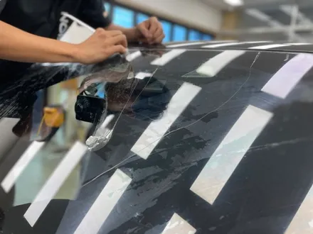 대전 테슬라 모델y 윈드쉴드 시공,전면유리깨짐 미리 보호해요. / 안성, 평택, 오산
