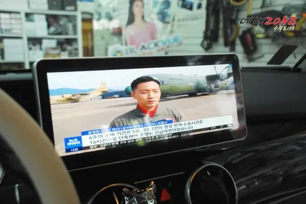 벤츠 GLK 12.3인치 모니터 교체 네비 매립