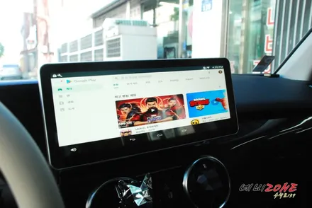 벤츠 GLK 12.3인치 모니터 교체 네비 매립