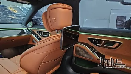 광주 벤츠 S500 S클래스 액티브 엠비언트 및 4D 부메스터 전동트위터 설치장착 튜닝 시공
